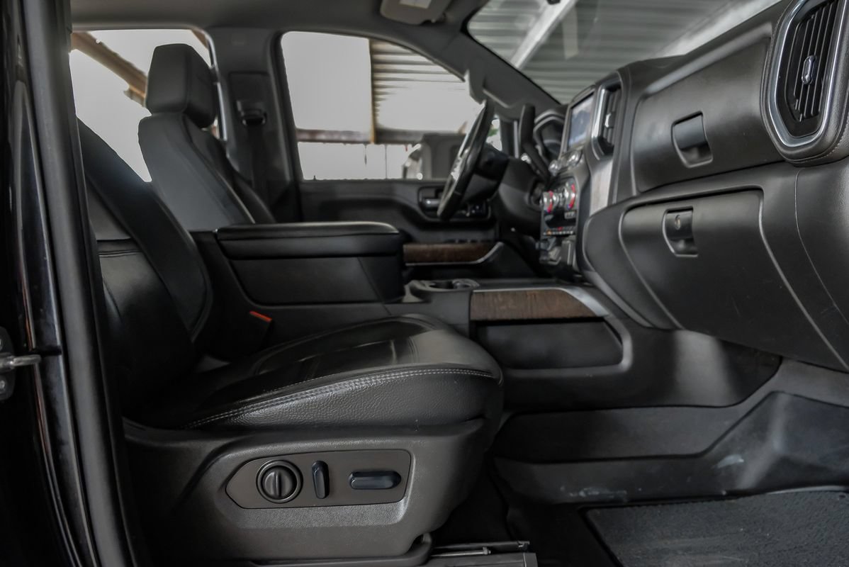 Used 2023 GMC Sierra 2500 Denali w/ Denali Black Diamond Edition AWD/4WD image 32