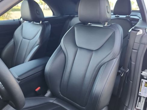 Used 2025 BMW 430i Convertible w/ Convenience Package RWD image 9