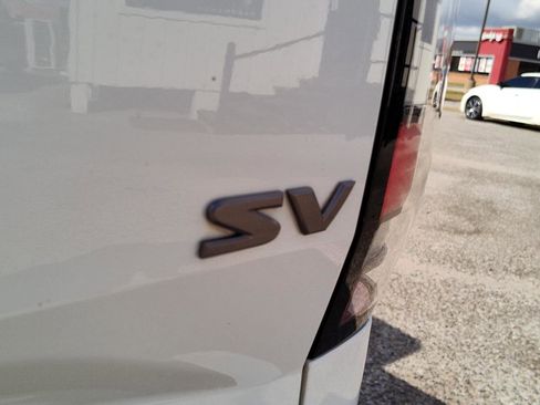 Used 2022 Nissan Frontier SV RWD image 6