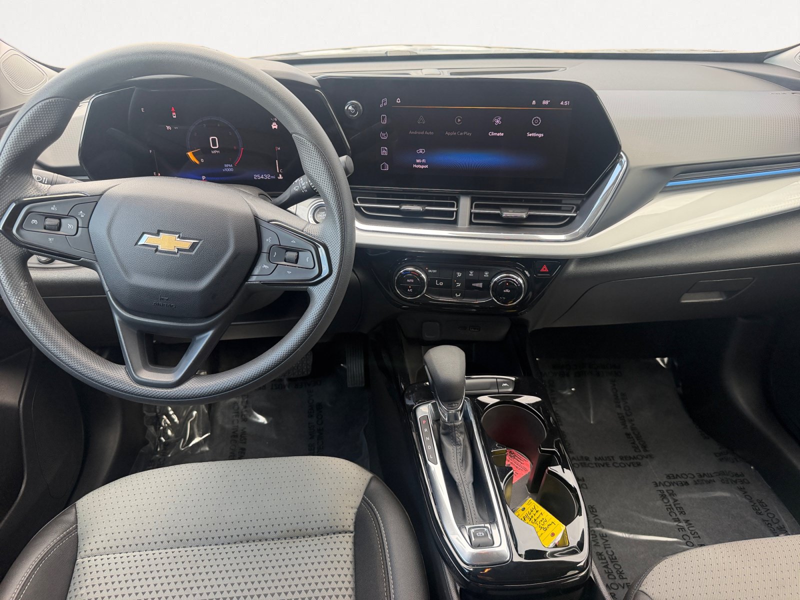 Used 2026 Chevrolet Trax LT FWD image 3