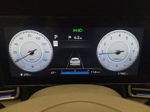 Used 2025 Hyundai Elantra SEL FWD image 23