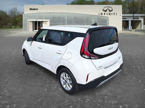 Used 2024 Kia Soul LX w/ Option Group 015 image 5