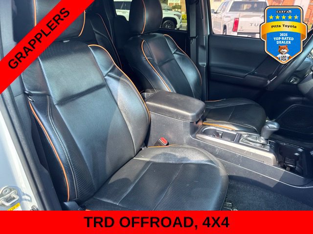 Used 2019 Toyota Tacoma TRD Off-Road AWD/4WD image 12