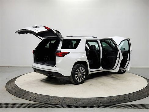 Used 2023 Chevrolet Traverse Premier image 15