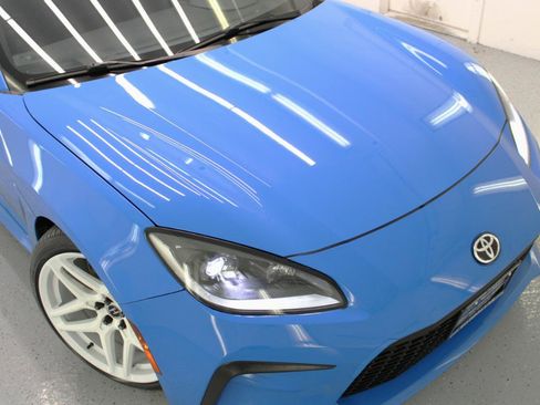 Used 2022 Toyota GR86 RWD image 18