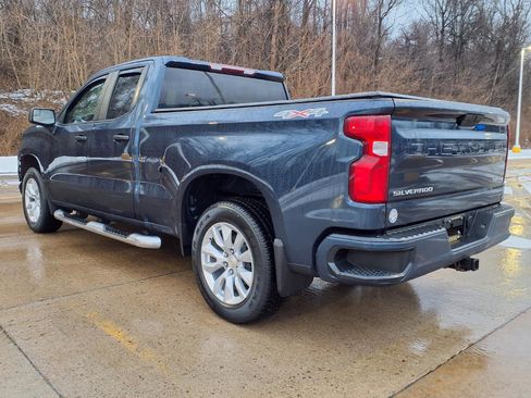 Used 2020 Chevrolet Silverado 1500 Custom w/ Custom Value Package image 5