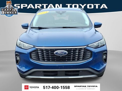 Used 2023 Ford Escape SE w/ PHEV Premium Package FWD image 3