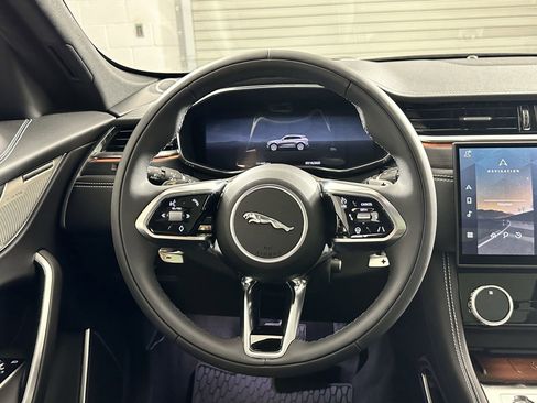 Used 2026 Jaguar F-PACE R-Dynamic S image 4