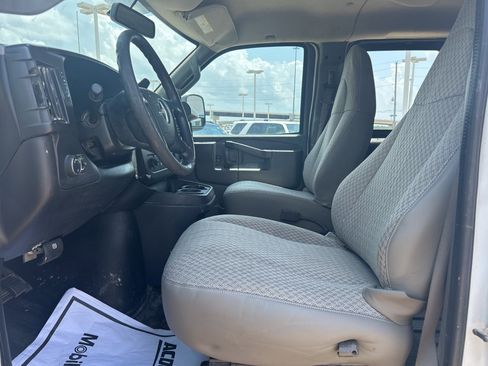 Used 2016 Chevrolet Express 2500 LS image 12