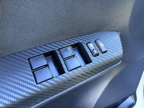 Used 2013 Toyota RAV4 LE image 7