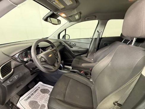 Used 2020 Chevrolet Trax LS w/ Tint and Cruise Package image 5