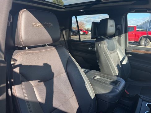 Used 2023 Chevrolet Tahoe High Country w/ Advanced Technology Package image 35