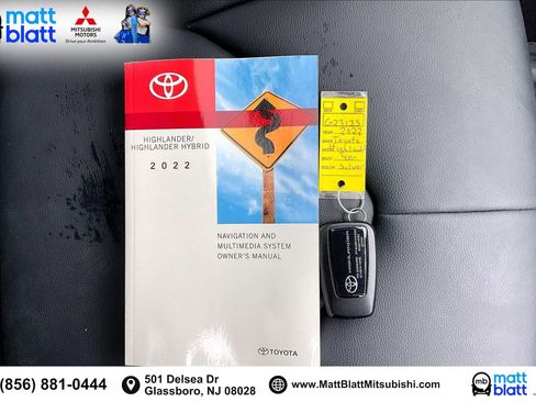 Used 2022 Toyota Highlander XLE image 12