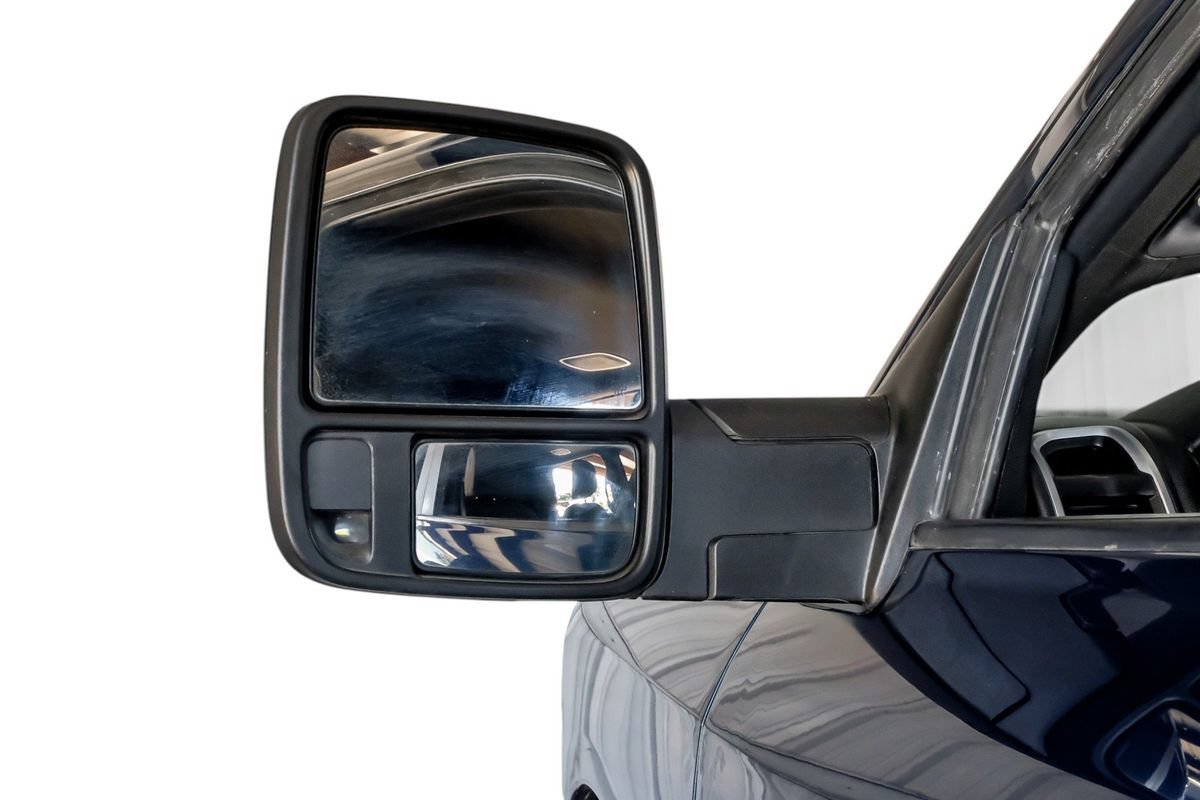 Used 2024 RAM 2500 Big Horn w/ Night Edition AWD/4WD image 39