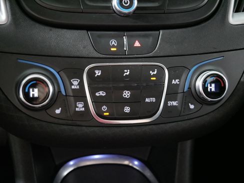 Used 2022 Chevrolet Malibu LT FWD image 23