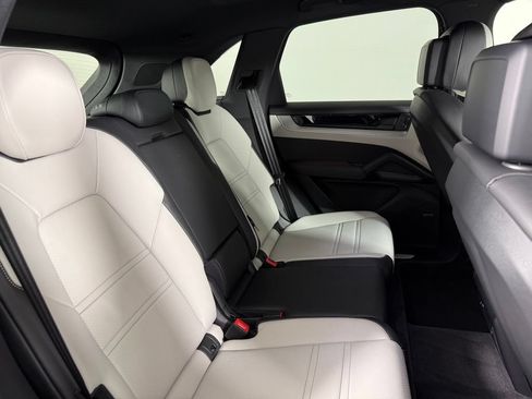 New 2026 Porsche Cayenne S AWD/4WD image 18