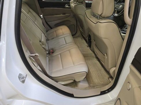 Used 2017 Jeep Grand Cherokee Overland image 7