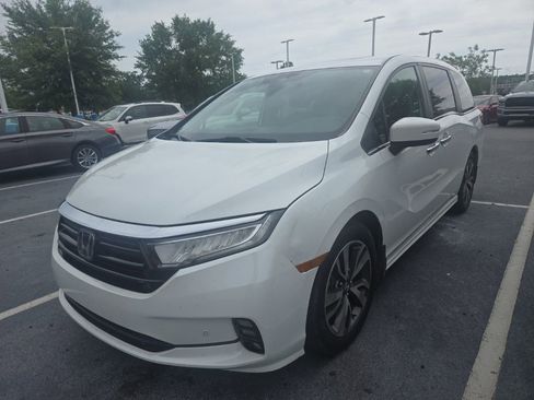 Used 2022 Honda Odyssey Touring image 2
