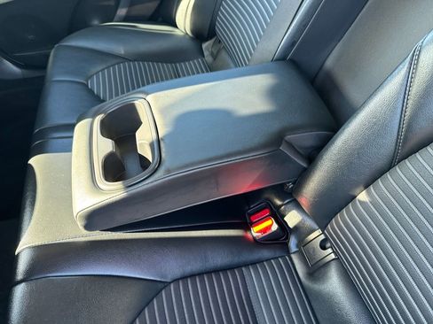 Used 2021 Toyota Camry SE image 34