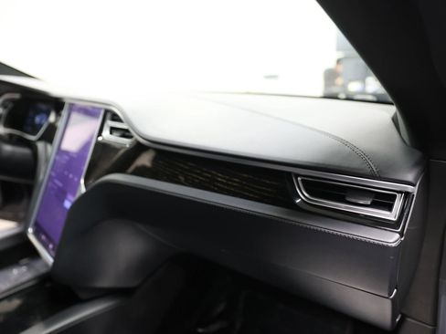 Used 2017 Tesla Model S 90D image 33