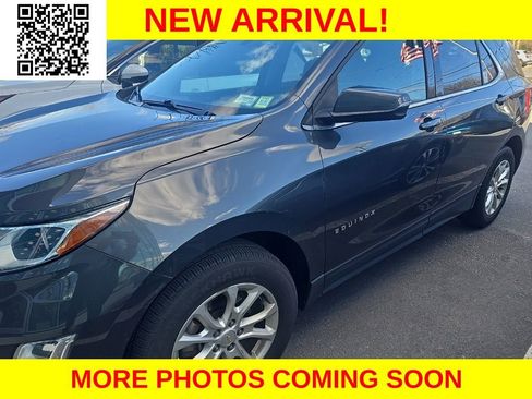 Used 2018 Chevrolet Equinox LT image 2