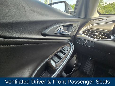 Used 2024 Chevrolet Malibu LT FWD image 19