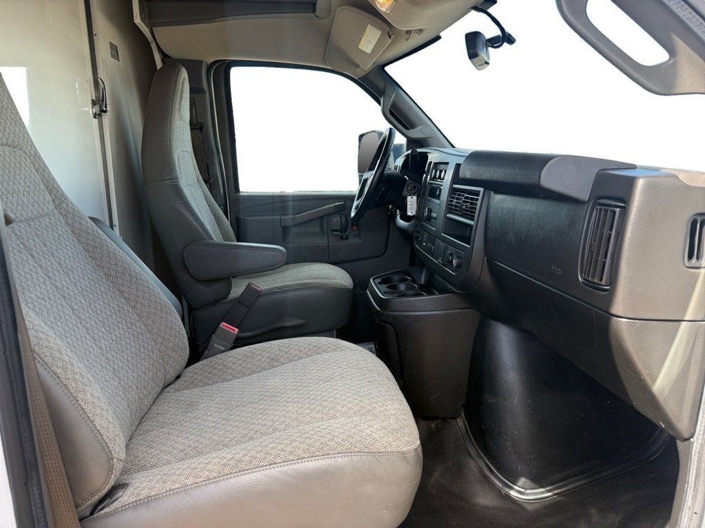 Used 2021 Chevrolet Express 3500 w/ Power Convenience Package RWD image 10