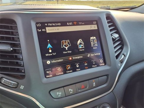 Used 2023 Jeep Cherokee Altitude Lux image 58