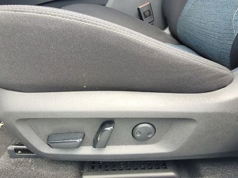 Certified 2023 Nissan Rogue SV FWD image 15