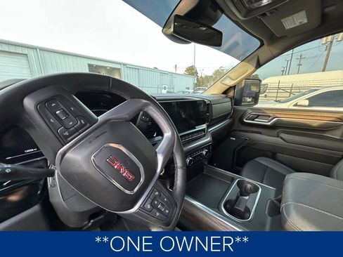 Used 2025 GMC Sierra 2500 SLT w/ SLT Premium Package image 2