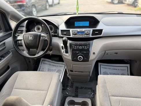 Used 2011 Honda Odyssey LX image 16