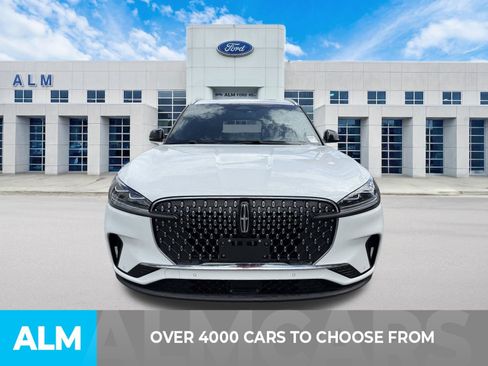 Used 2025 Lincoln Aviator Reserve w/ Illumination Package RWD image 2