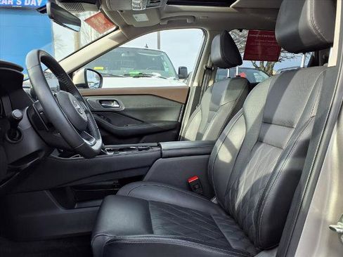 Certified 2023 Nissan Rogue Platinum w/ Platinum Premium Package image 6