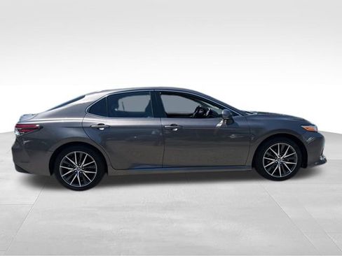 Used 2023 Toyota Camry XLE FWD image 10