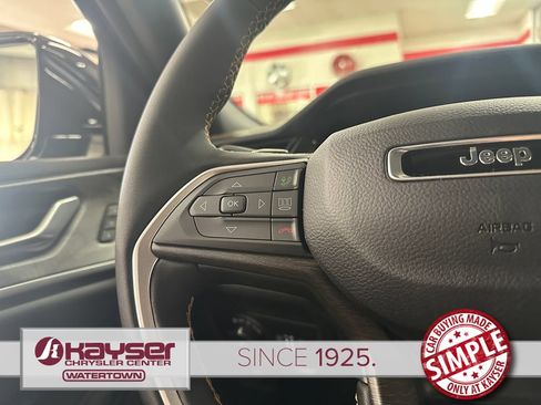 New 2026 Jeep Grand Cherokee Limited AWD/4WD image 19
