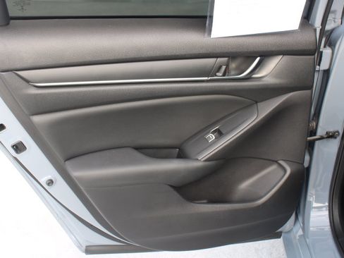 Used 2021 Honda Accord Sport image 13