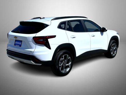 New 2026 Chevrolet Trax LT w/ Driver Confidence Package image 5