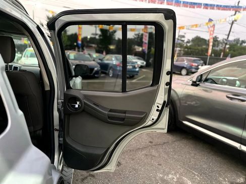 Used 2012 Nissan Xterra S w/ Value Package image 18