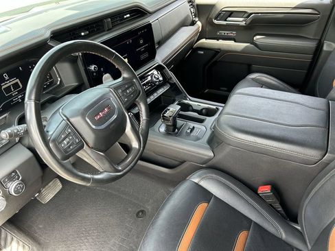 Used 2024 GMC Sierra 1500 AT4 w/ Technology Package image 10