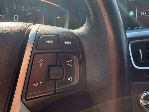 Used 2016 Volvo V60 T5 Cross Country w/ Protection Package image 20