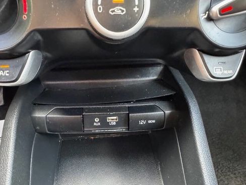 Used 2018 Kia Rio S image 40
