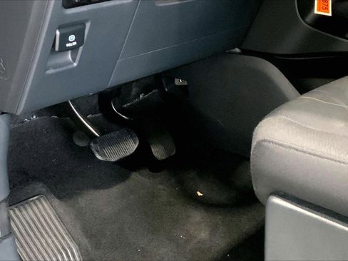 Used 2025 Ford F150 STX w/ Equipment Group 200A RWD image 22