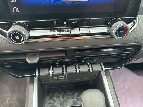 Used 2023 Chevrolet Colorado W/T w/ Advanced Trailering Package image 24