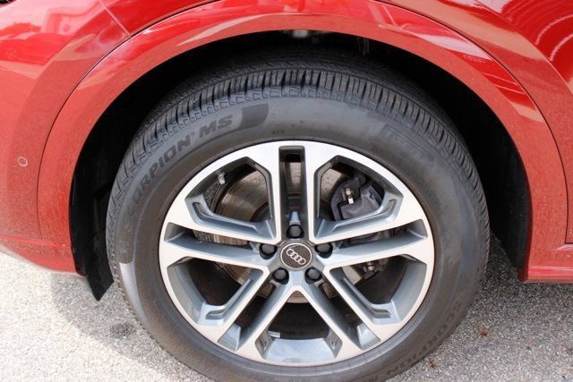 Used 2025 Audi Q5 Premium w/ Premium Plus AWD/4WD image 12
