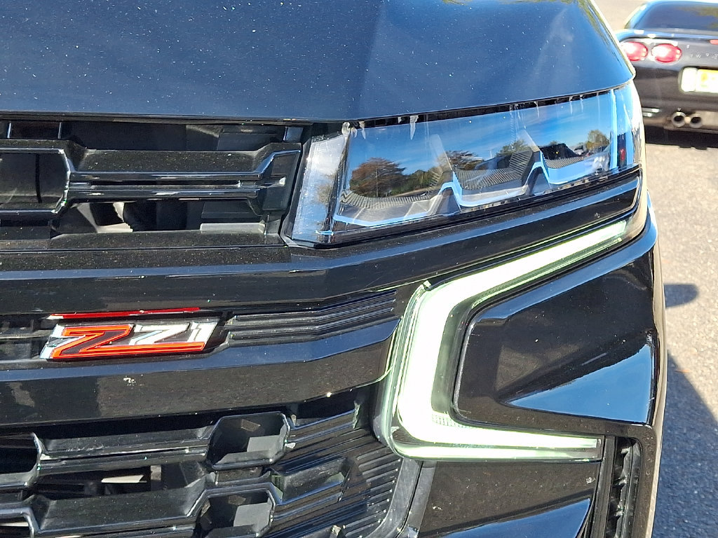 Used 2023 Chevrolet Tahoe Z71 w/ Luxury Package AWD/4WD image 13