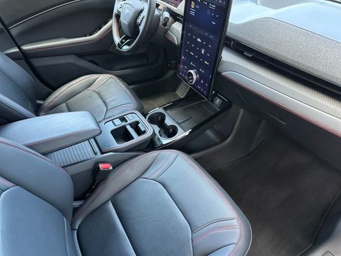 Certified 2025 Ford Mustang Mach-E Premium w/ Sport Appearance Package AWD/4WD image 15