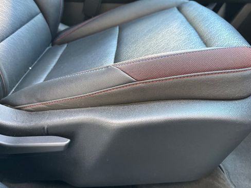 Used 2025 Chevrolet Equinox RS AWD/4WD image 23
