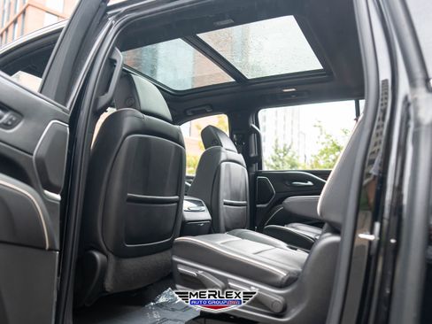 Used 2022 Cadillac Escalade ESV Premium Luxury image 22