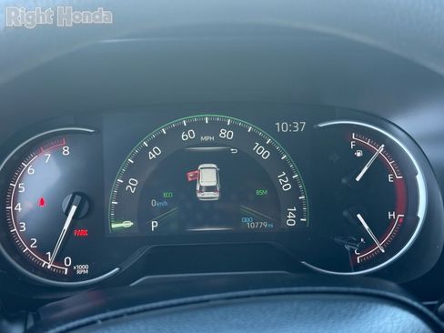 Used 2025 Toyota RAV4 XLE image 18