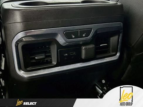 Used 2022 GMC Sierra 3500 Denali w/ Technology Package AWD/4WD image 29